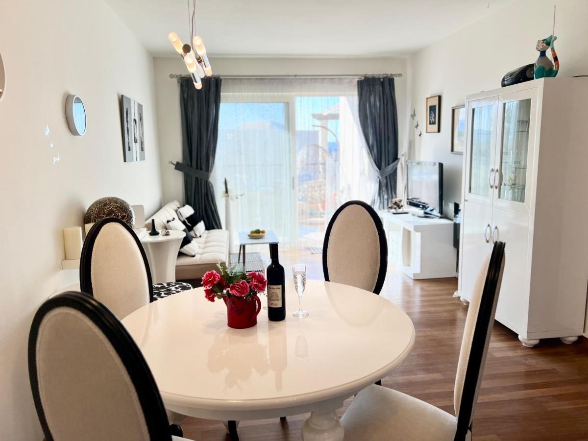 Odyssey Beach Front Apartment Hriszí Aktí Haniá Kültér fotó