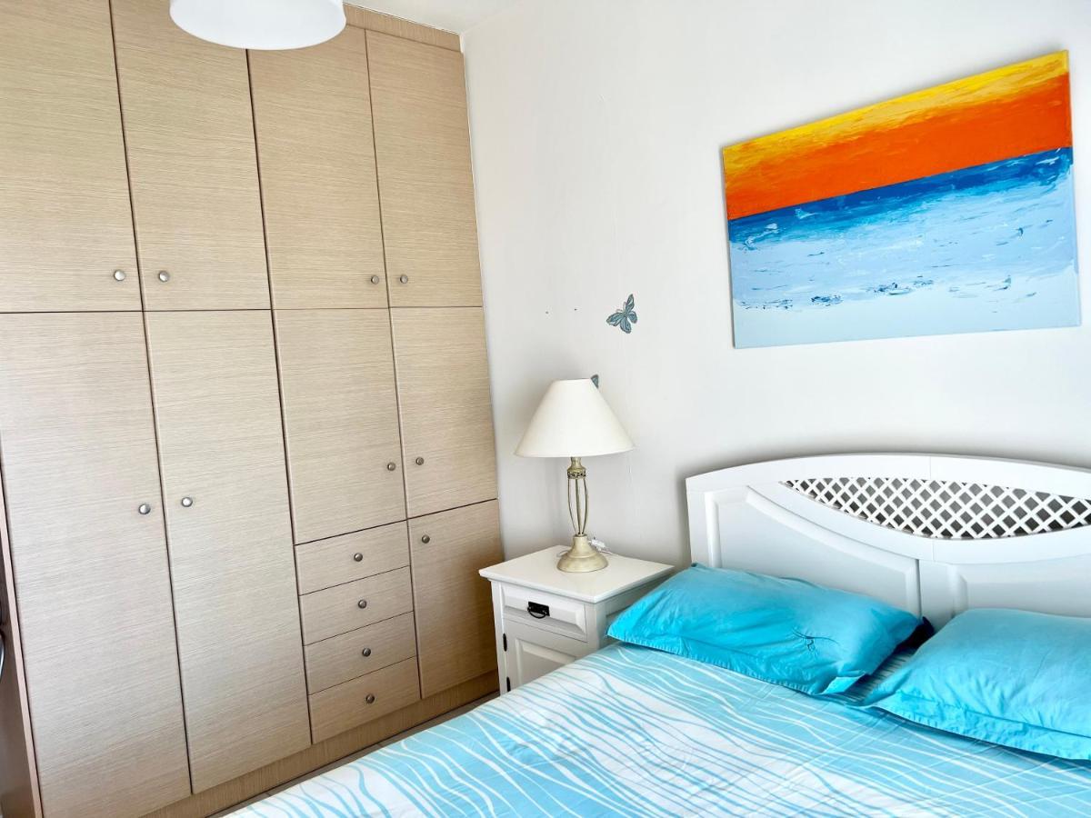 Odyssey Beach Front Apartment Hriszí Aktí Haniá Kültér fotó